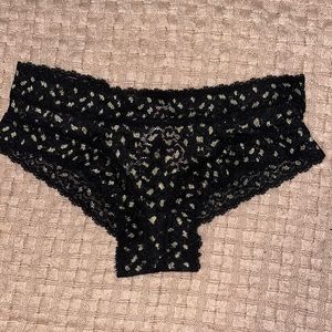 Victorias Secret black and gold - cheeky